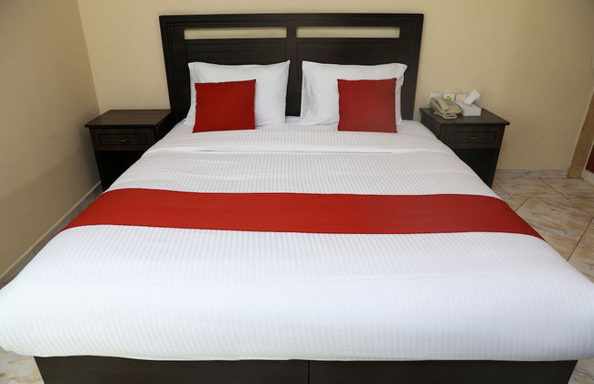 RUWI BEACH HOTEL APARTMENTS - Photo 7