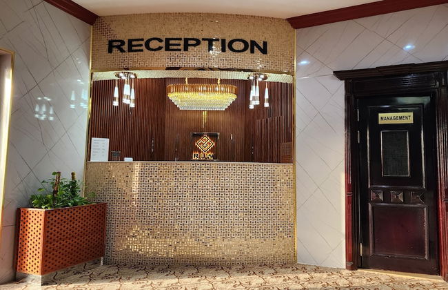 RUWI BEACH HOTEL APARTMENTS - Photo 3