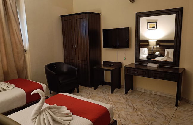 RUWI BEACH HOTEL APARTMENTS - Photo 20