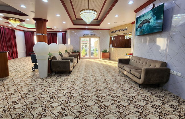 RUWI BEACH HOTEL APARTMENTS - Photo 4