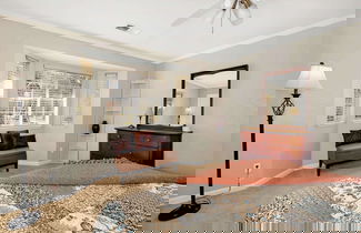 Foto 2 - Awesome Views, Game Room, Hot Tub and More!