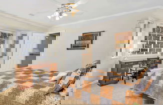 Foto 3 - Awesome Views, Game Room, Hot Tub and More!
