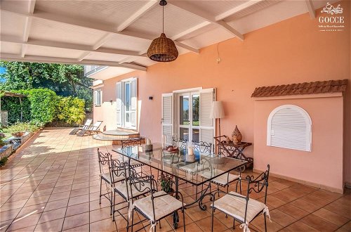 Foto 16 - The Lookout Exclusive Garden Villa With Capri Views