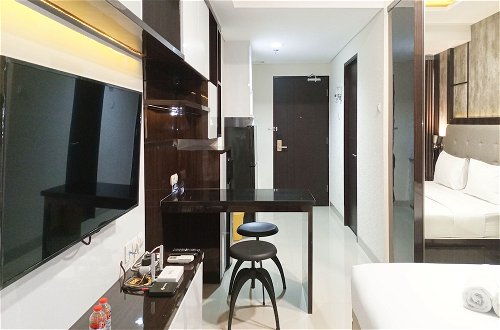 Photo 15 - Luxury Studio At Patraland Amarta Apartment