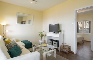 Photo 2 - The Sunny Apartment by Atlantic Holiday