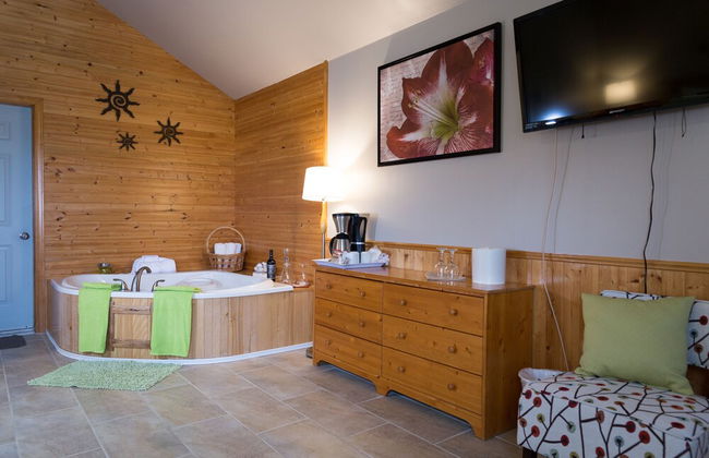Middle Brook Cottages & Chalets - Photo 3