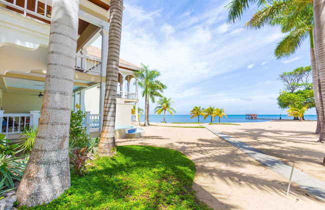 Lawson Rock - Angelfish 101 Studio Bedroom Condo by RedAwning - Photo 1