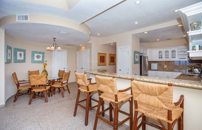 Lawson Rock - Angelfish 101 Studio Bedroom Condo by RedAwning - Photo 4