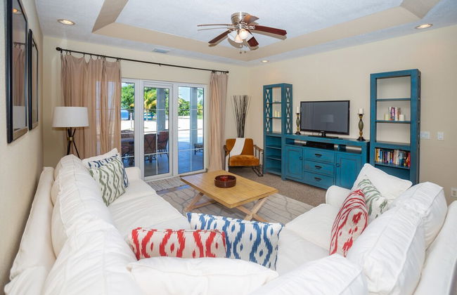 Lawson Rock - Angelfish 101 Studio Bedroom Condo by RedAwning - Photo 8