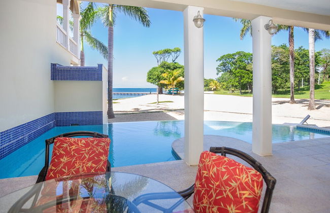 Lawson Rock - Angelfish 101 Studio Bedroom Condo by RedAwning - Photo 12