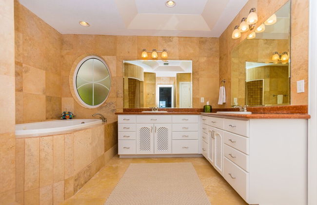 Lawson Rock - Angelfish 101 Studio Bedroom Condo by RedAwning - Photo 9