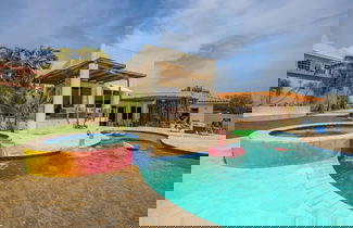 Foto 1 - 5BR Villa With Amazing Views Sauna Private Pool