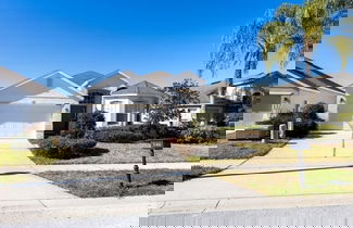 Foto 1 - Cozy 4 Bed Pool Home With Spa 4 Bedroom Home by RedAwning