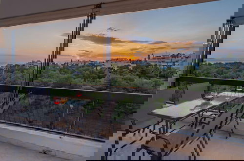 Photo 1 - Archer - Sea View Apartment
