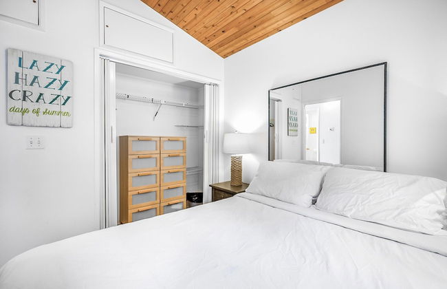 Beautiful Cozy Cabin on Lake Okanagan - Foto 1