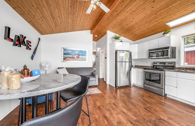 Beautiful Cozy Cabin on Lake Okanagan - Foto 4