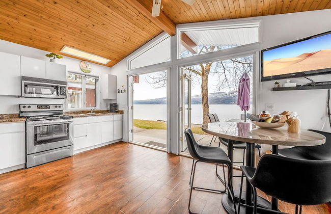 Beautiful Cozy Cabin on Lake Okanagan - Foto 9