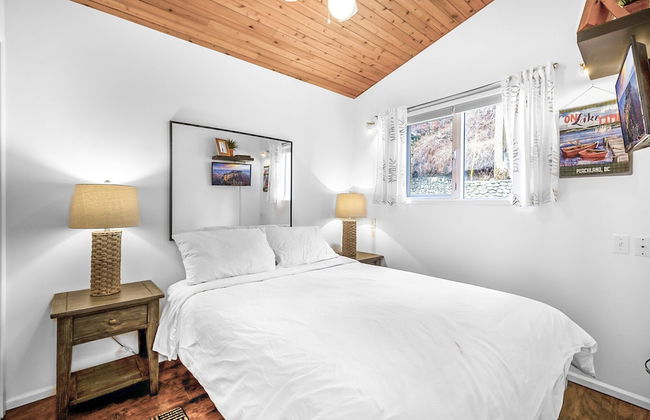 Beautiful Cozy Cabin on Lake Okanagan - Foto 3