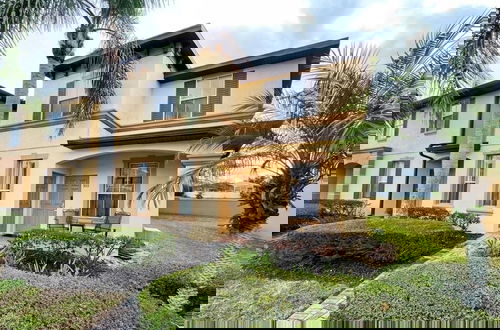 Foto 1 - Regal Getaway 4 Bedroom Townhouse by RedAwning