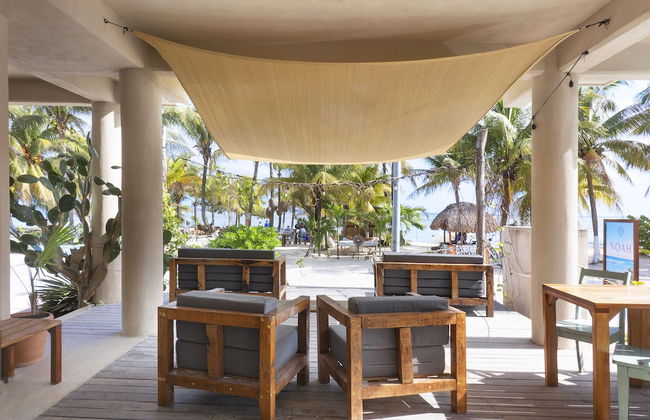 Three Bedroom Condo Steps From the Beach - Foto 22