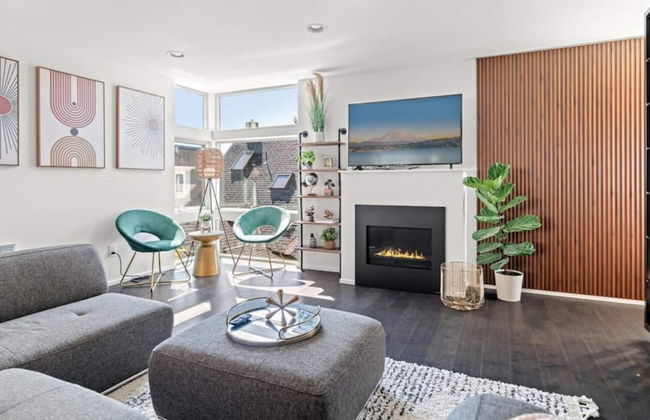 NEW 3BR Great Location Queen Anne W Rooftop - Photo 3