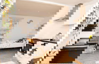 Photo 1 - Luxury Studio Flat in London