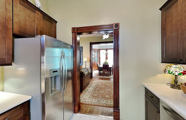 Historic Elegance - Photo 9