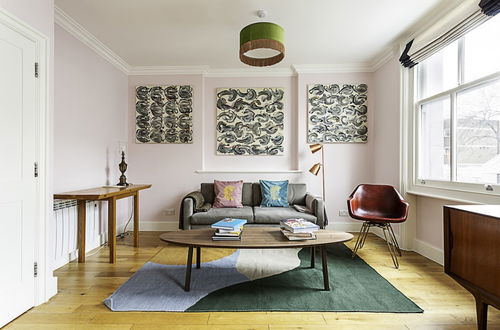 Photo 20 - Chic Gunter Grove Flat - London Retreat