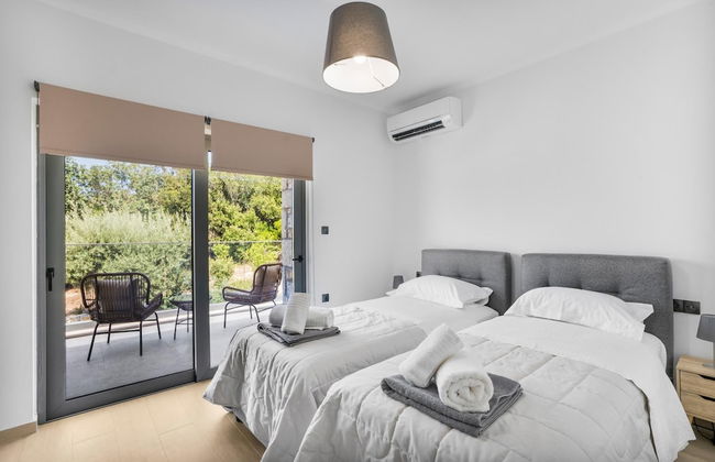 Villa Chriselia - 3 Bedrooms With Sea Access - Foto 14