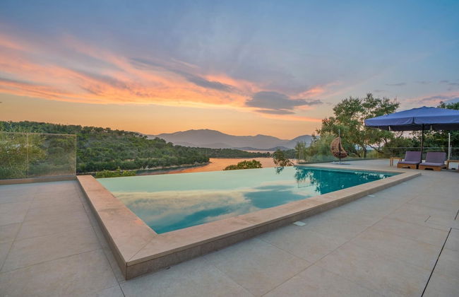 Villa Chriselia - 3 Bedrooms With Sea Access - Foto 18