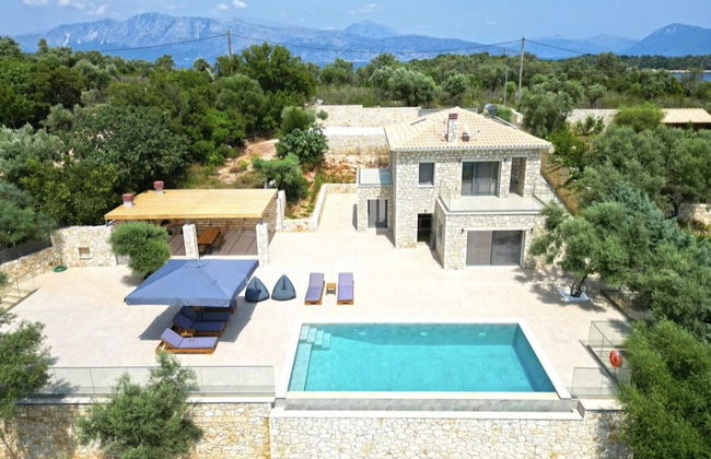 Villa Chriselia - 3 Bedrooms With Sea Access - Foto 3