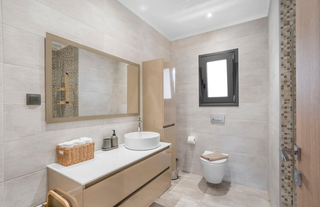 Villa Chriselia - 3 Bedrooms With Sea Access - Foto 16