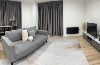 Photo 1 - Immaculate 2-bed Apartment in Birmingham