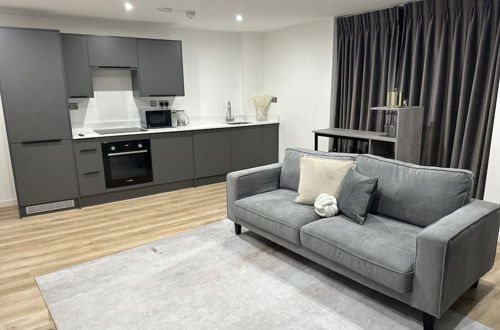 Photo 6 - Immaculate 2-bed Apartment in Birmingham