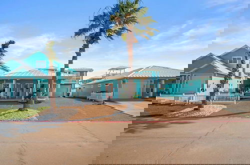 Foto 58 - Coconut Hut - Pet Friendly! Boardwalk to the Beach! - Pet Friendly! Boardwalk to the Beach!