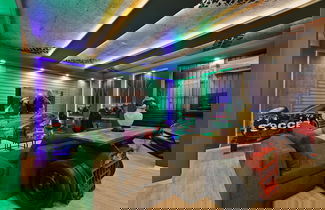 Foto 1 - Luxury Disney Home W/private Pool Spa Game Bar