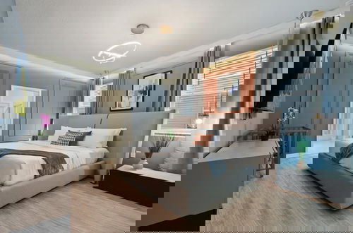 Foto 7 - Luxury Disney Home W/private Pool Spa Game Bar