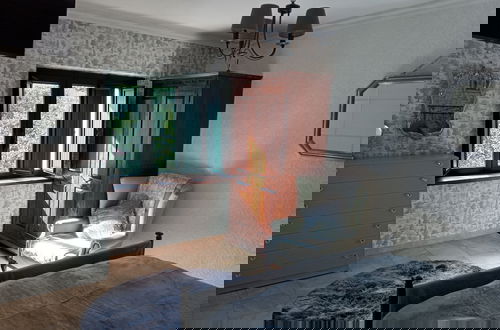 Photo 3 - Apartment With Air-con and Pool