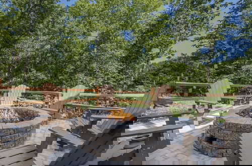 Foto 20 - Ern823 - Eagle Falls - Great Location With Private Heated Indoor Pool! Close To Town! 3 Bedroom Cabin by RedAwning