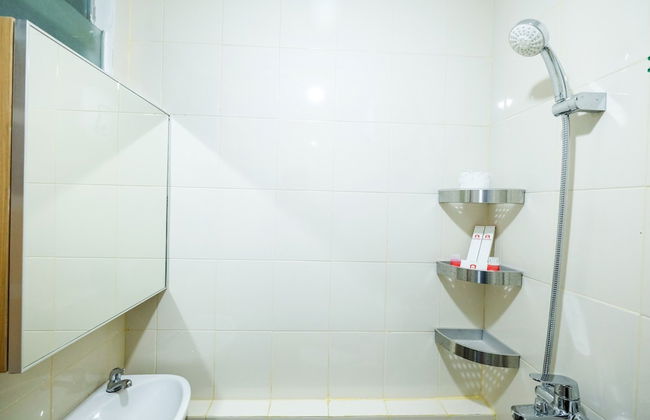 Classic 2BR Bassura City Apartment - Photo 26