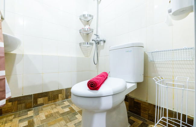 Classic 2BR Bassura City Apartment - Photo 25