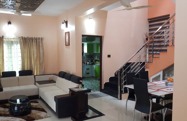 East Top Villa Fully Furnished 4bhk in Thiruvalla - Foto 1