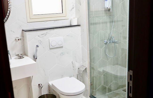 Behlys Airport sunset view Apt - Photo 10