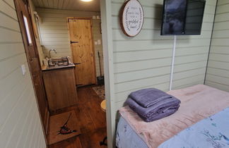 Foto 2 - Stunning 1-bed Shepherd hut in Holyhead