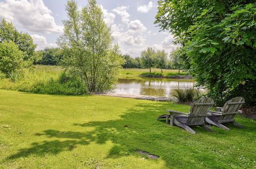 Foto 46 - Tranquil Farmhouse in Rijsbergen With Hot Tub and Garden