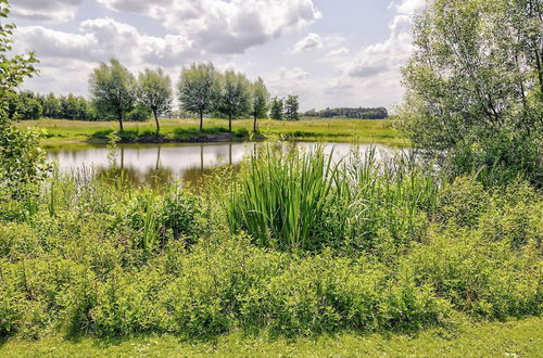 Foto 48 - Tranquil Farmhouse in Rijsbergen With Hot Tub and Garden