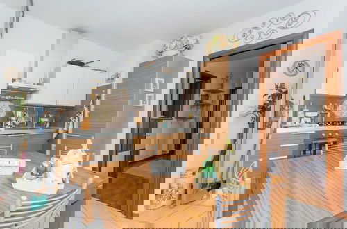 Foto 5 - Cozy Apartment With Large Garden