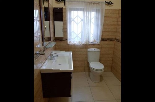 Foto 13 - 3 Bedrooms Exclusive Apartment in Kaludu
