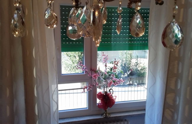 Arona-lake Maggiore Apartment in Quiet Area Suitable for Families - Foto 14