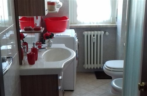 Foto 12 - Arona-lake Maggiore Apartment in Quiet Area Suitable for Families